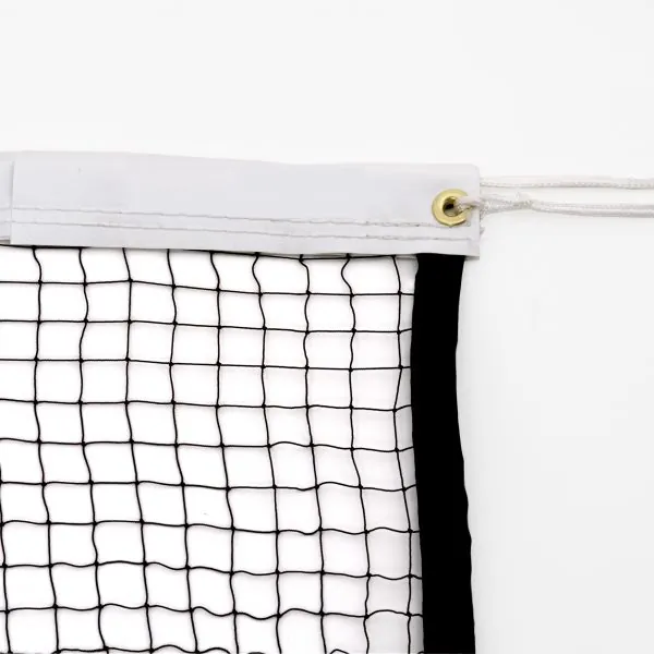 Vogal mreže za badminton z belim robnim trakom in vrvico